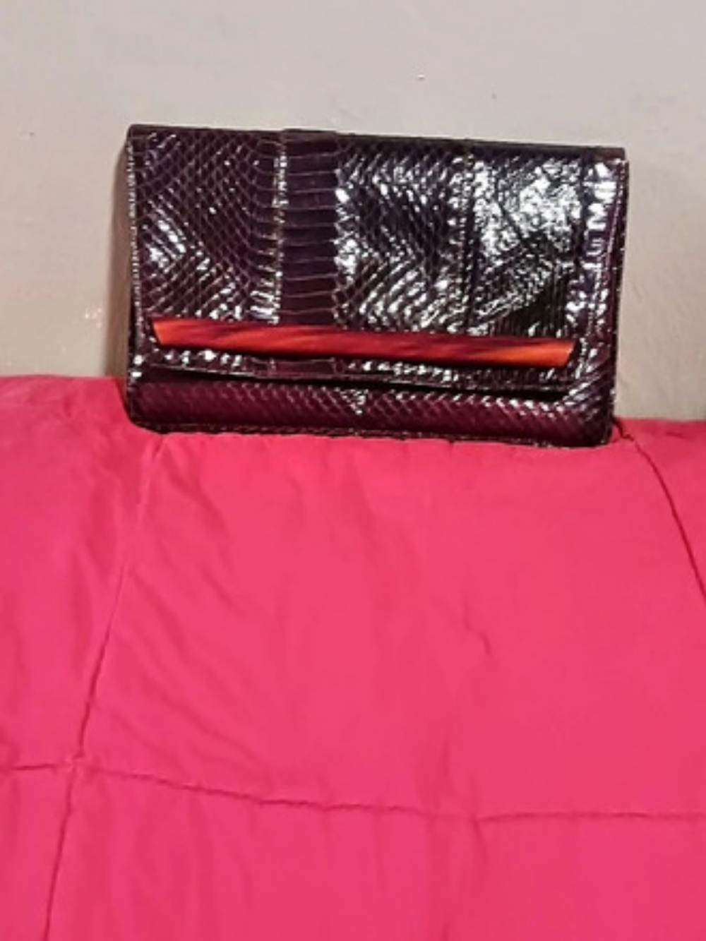 Vintage Palizzio snakeskin Clutch purse in Brown. In good condition.